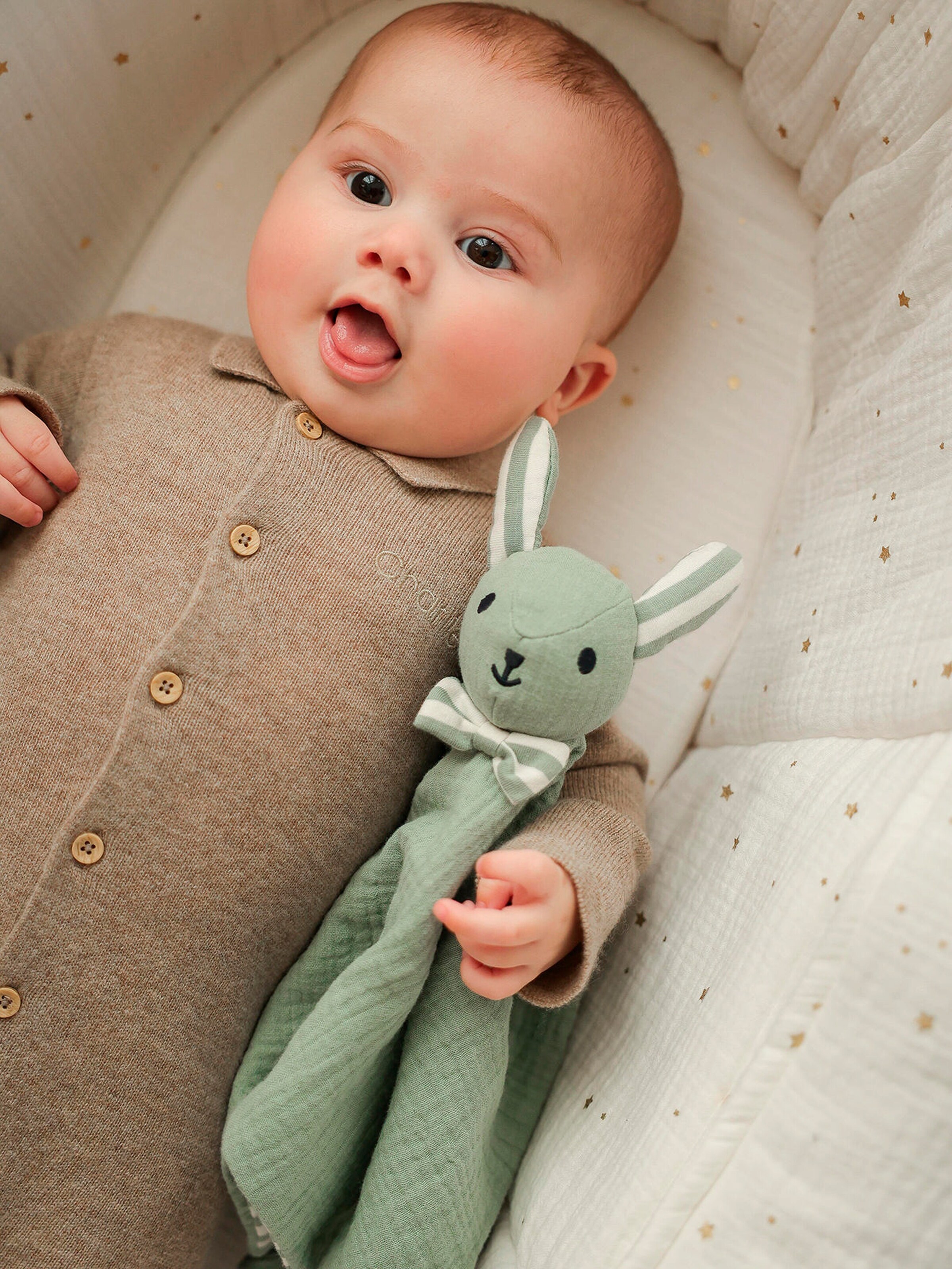 Envie de Fraise Bio-Kollektion: Baby Schmusetuch aus Musselin mit Recycling-Polyester salbeigrün