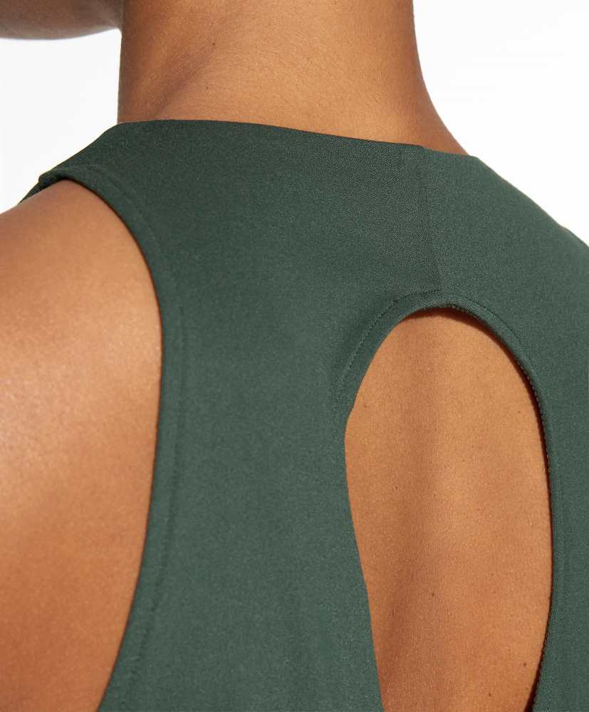 Camiseta Comfortlux com costas cruzadas