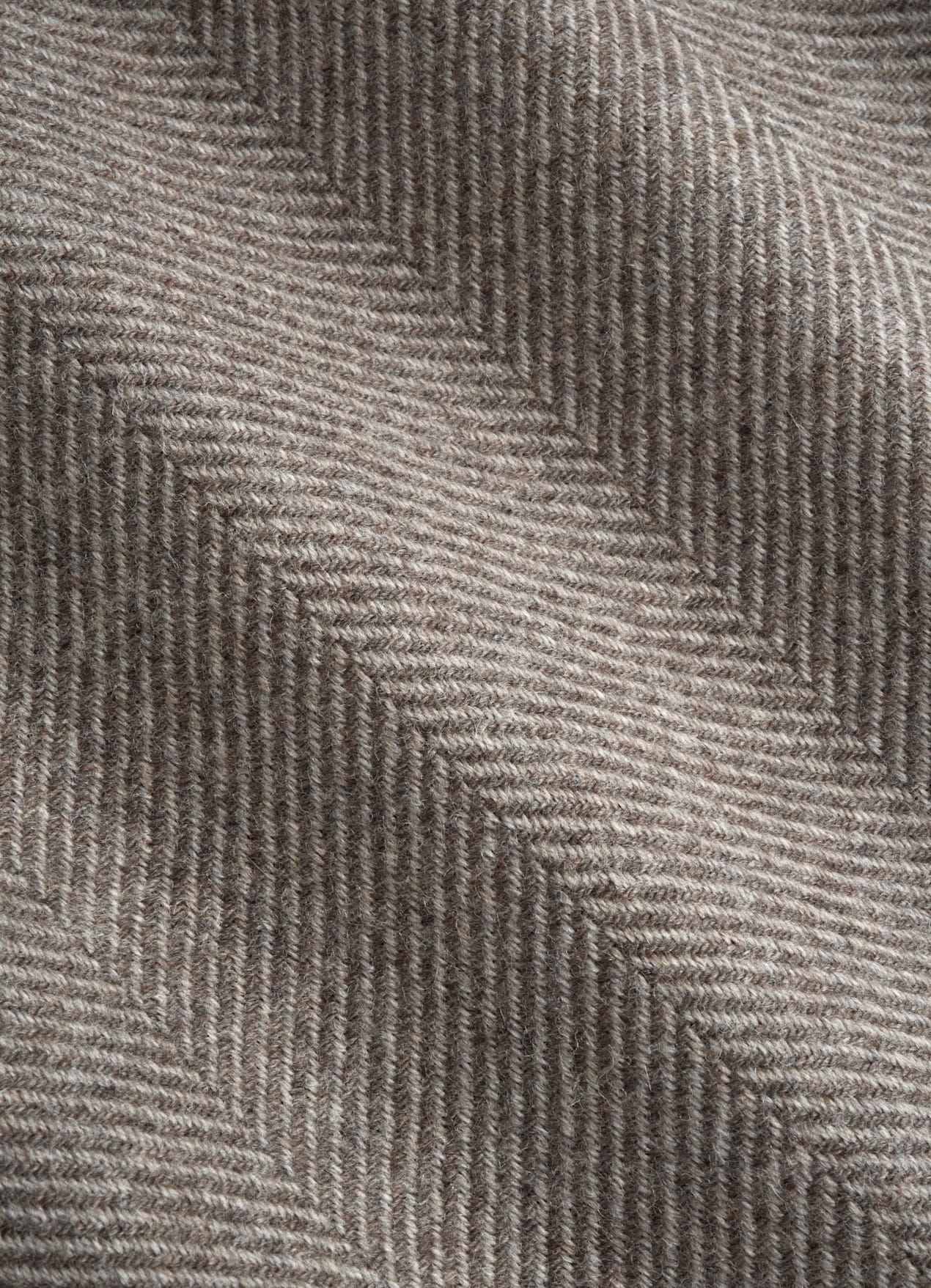 Manteau long ceinturé taupe à chevrons