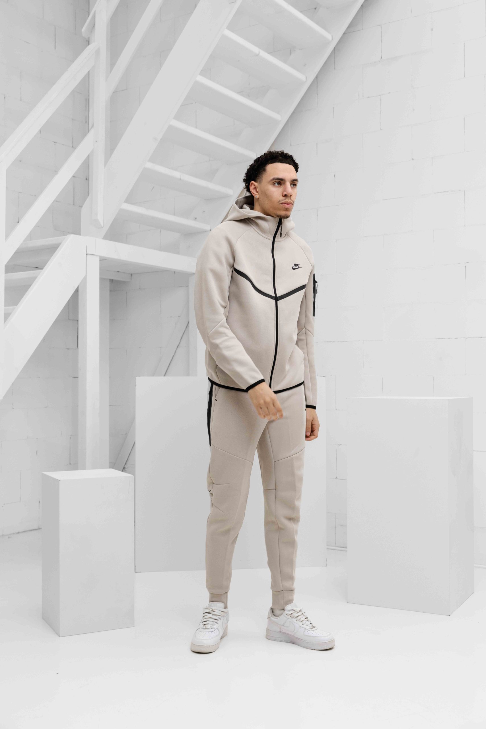 Nike Tech Fleece Trainingspak Heren Beige/Zwart