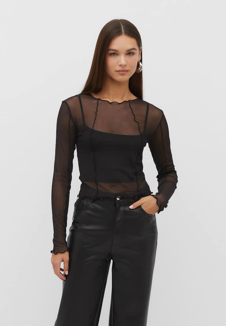 Top de tule com acabamento em viés