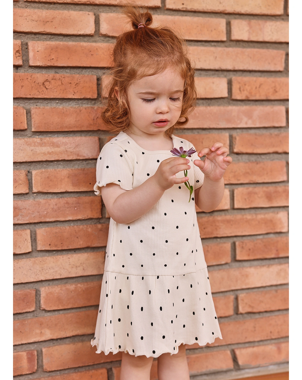 Kurzarm-Kleid DOTTI in offwhite