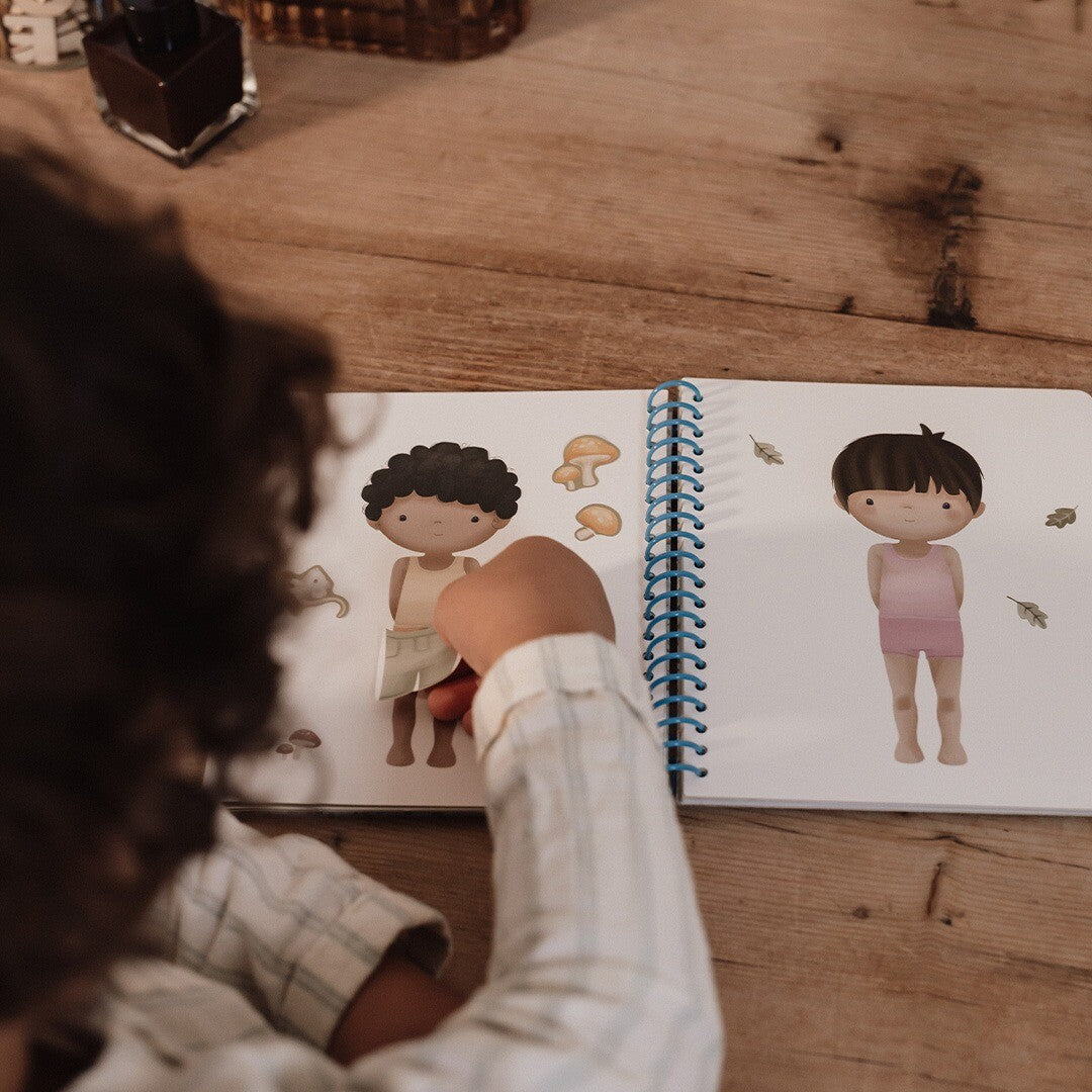 Little dutch aankleedboek forest friends