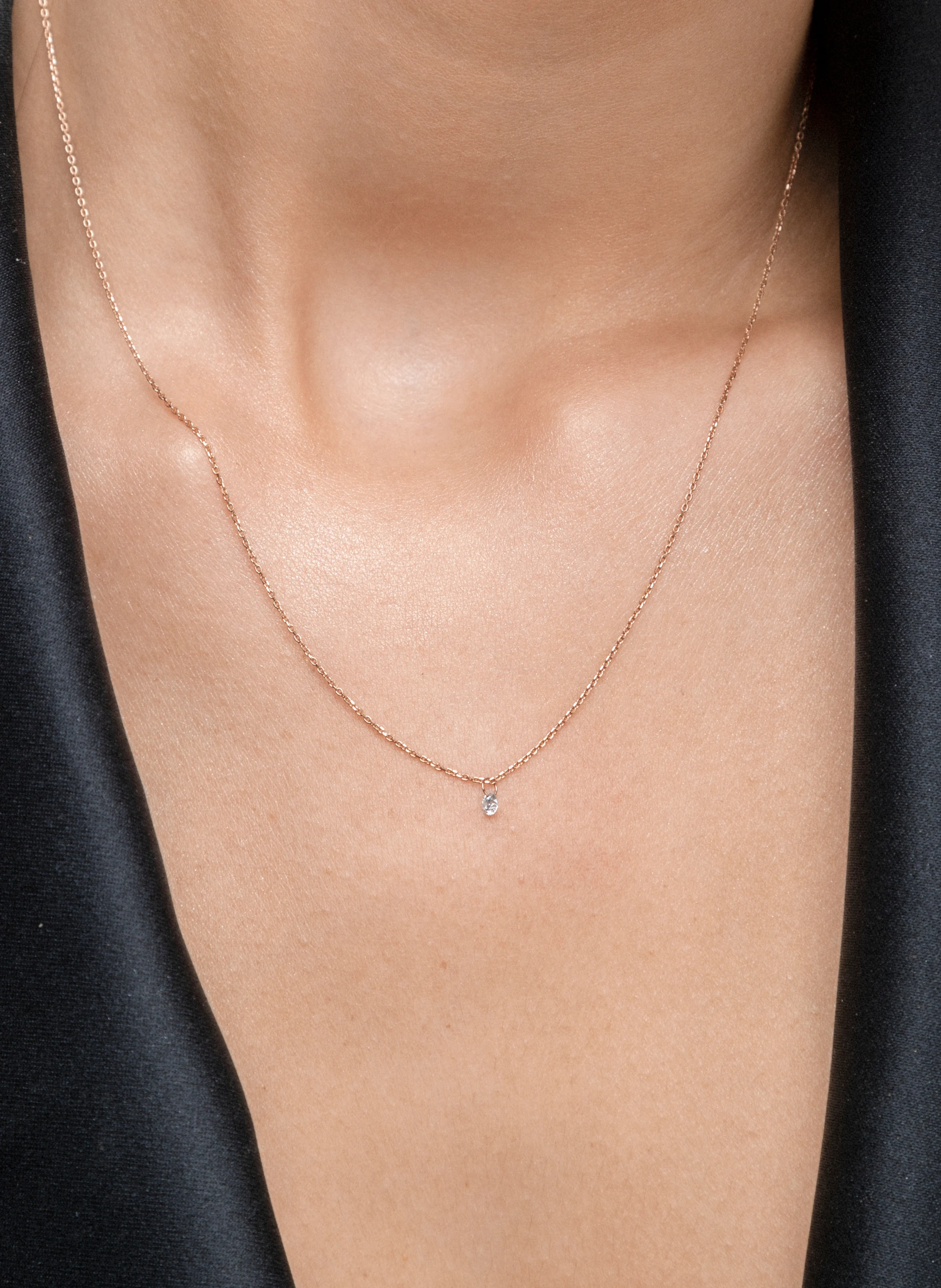 Leaf Halskette PURE aus 18 Karat Roségold mit Diamanten