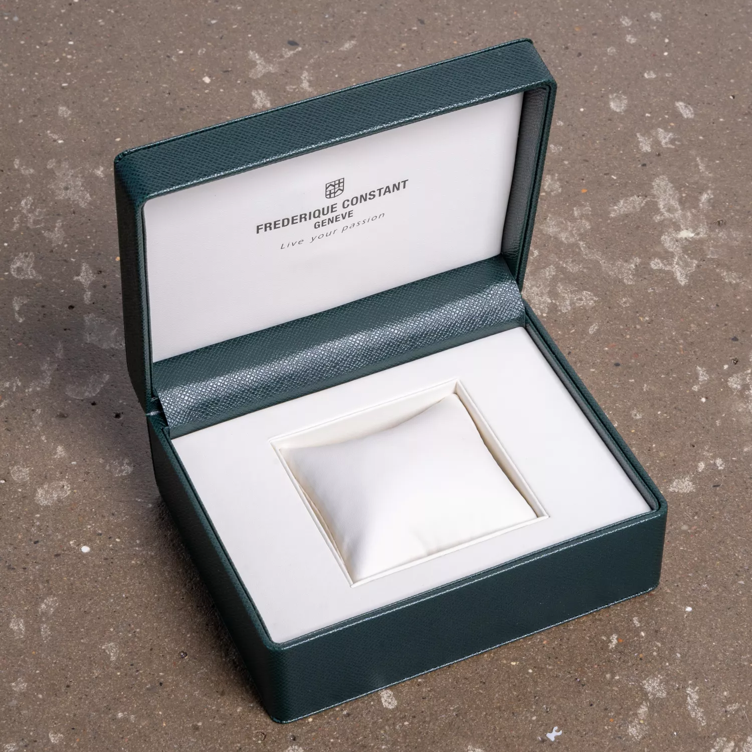 Frederique Constant Classics Index Quartz FC-220DGS5B6