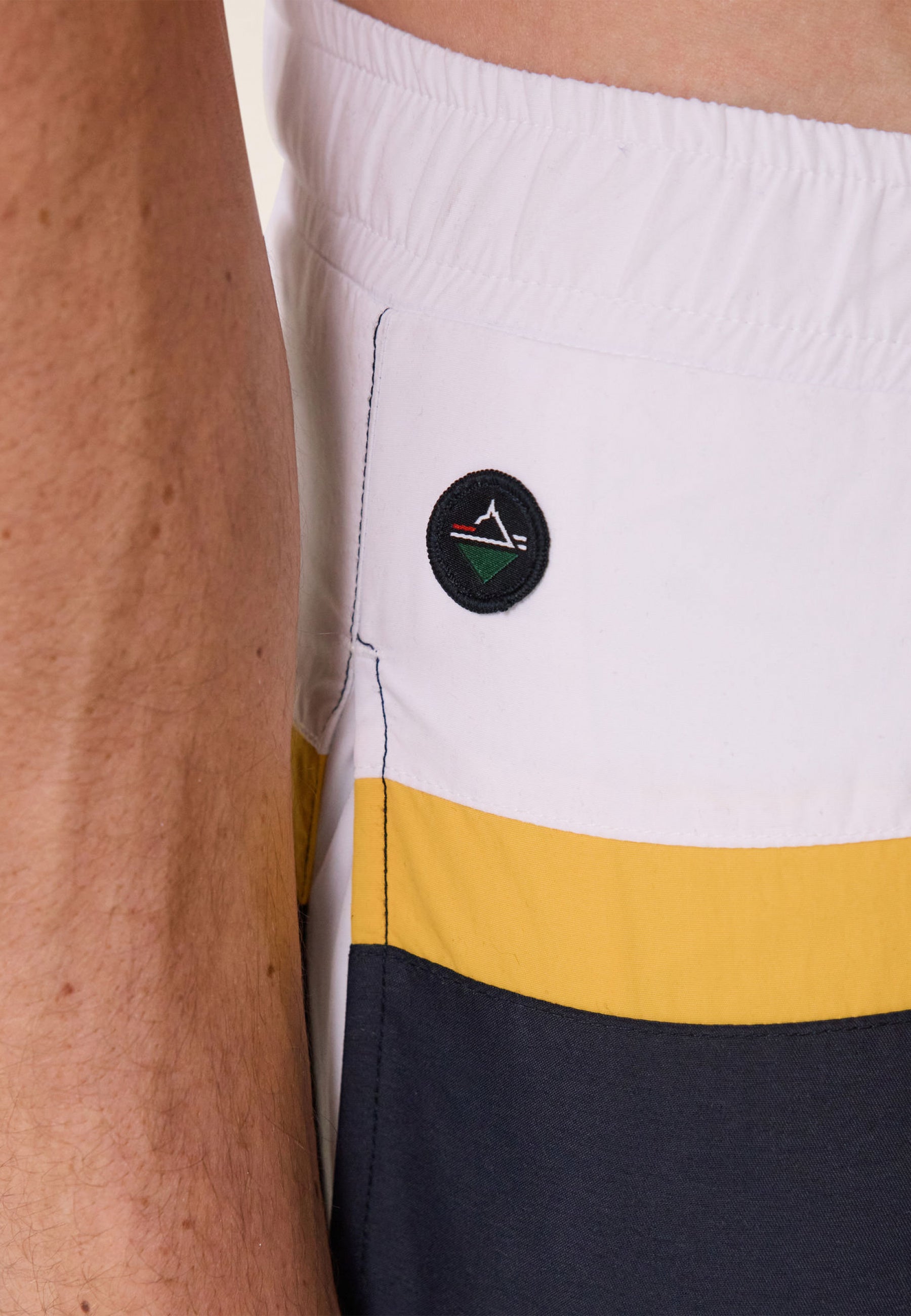 Short de bain court ceinture élastiquée-Cormoran Marine Jaune