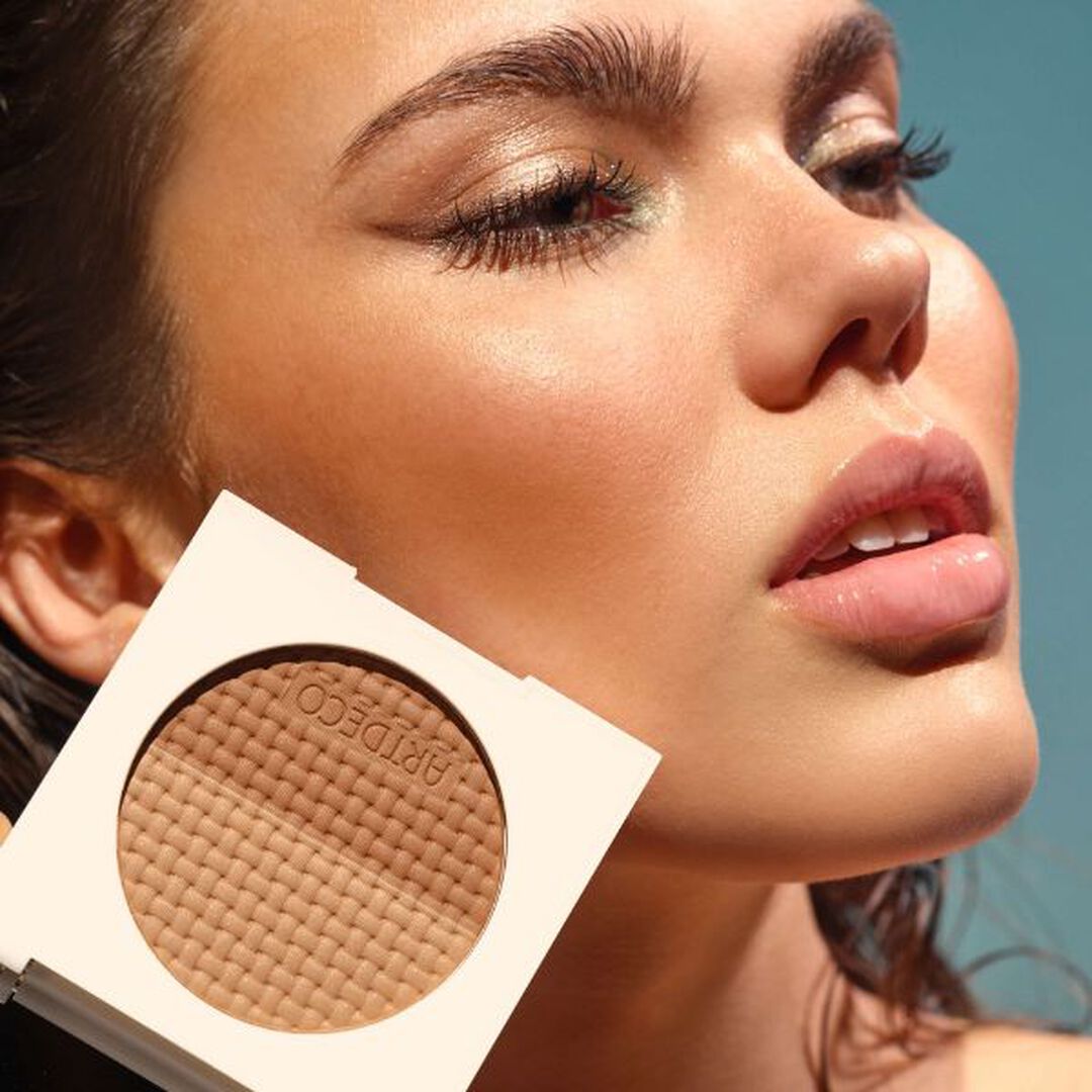 GOLDEN BREEZE ON THE FRENCH RIVIERA Bronzing Powder