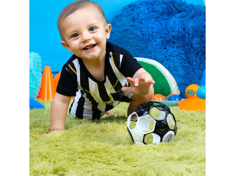 Oball Beschäftigungsspielzeug Fussball Schwarz/Weiss Fussballrassel für Kinder