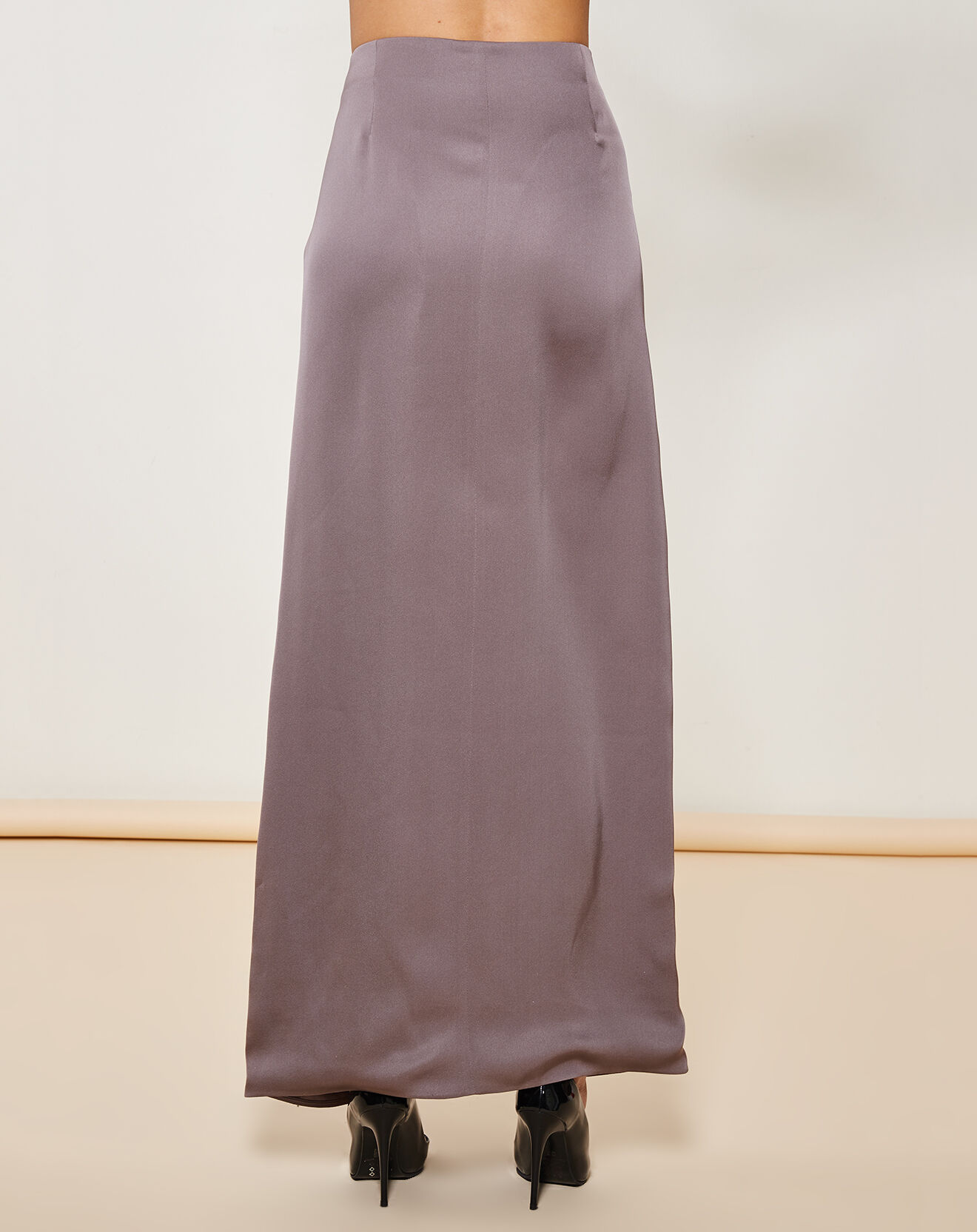 Giorgio Armani Jupe 100% Soie longue croisée gris foncé