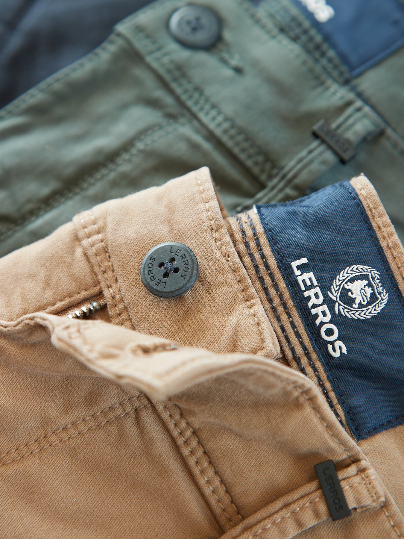 Basic Chino in Strukturqualität, SLIM FIT