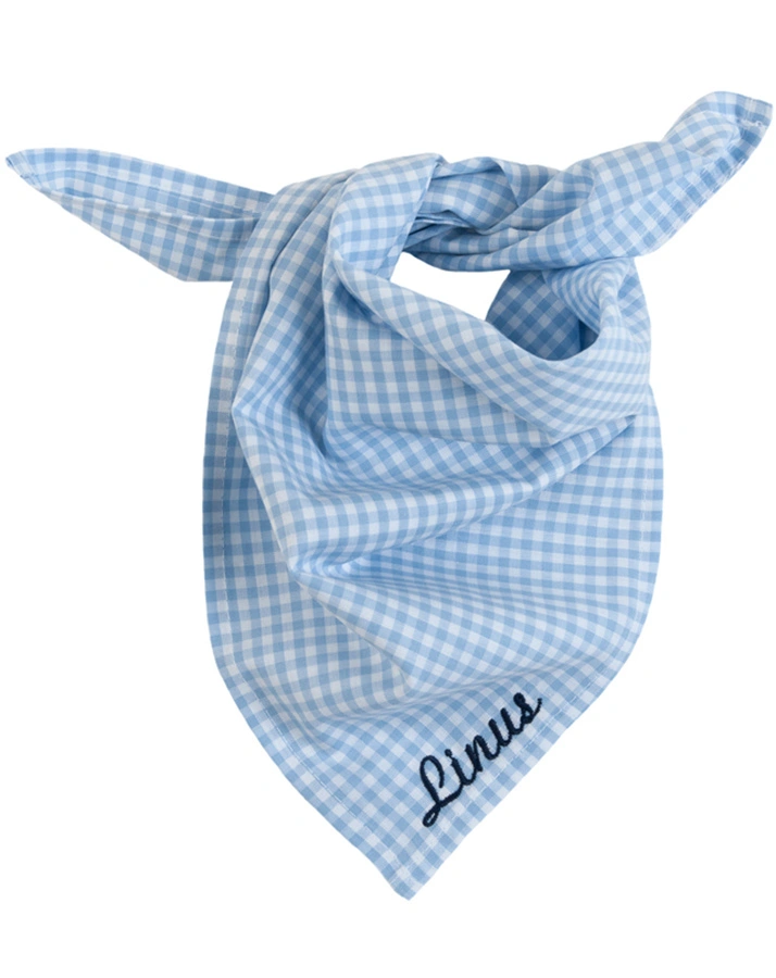 Personalisiertes Halstuch hellblau (Stickfarbe: wollweiss)