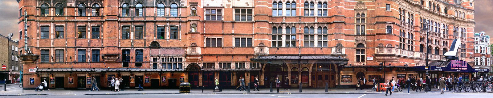 Shaftesbury Street (The Palace Theatre) by Larry Yust - Limited Edition. Edition of: 150. Signed.