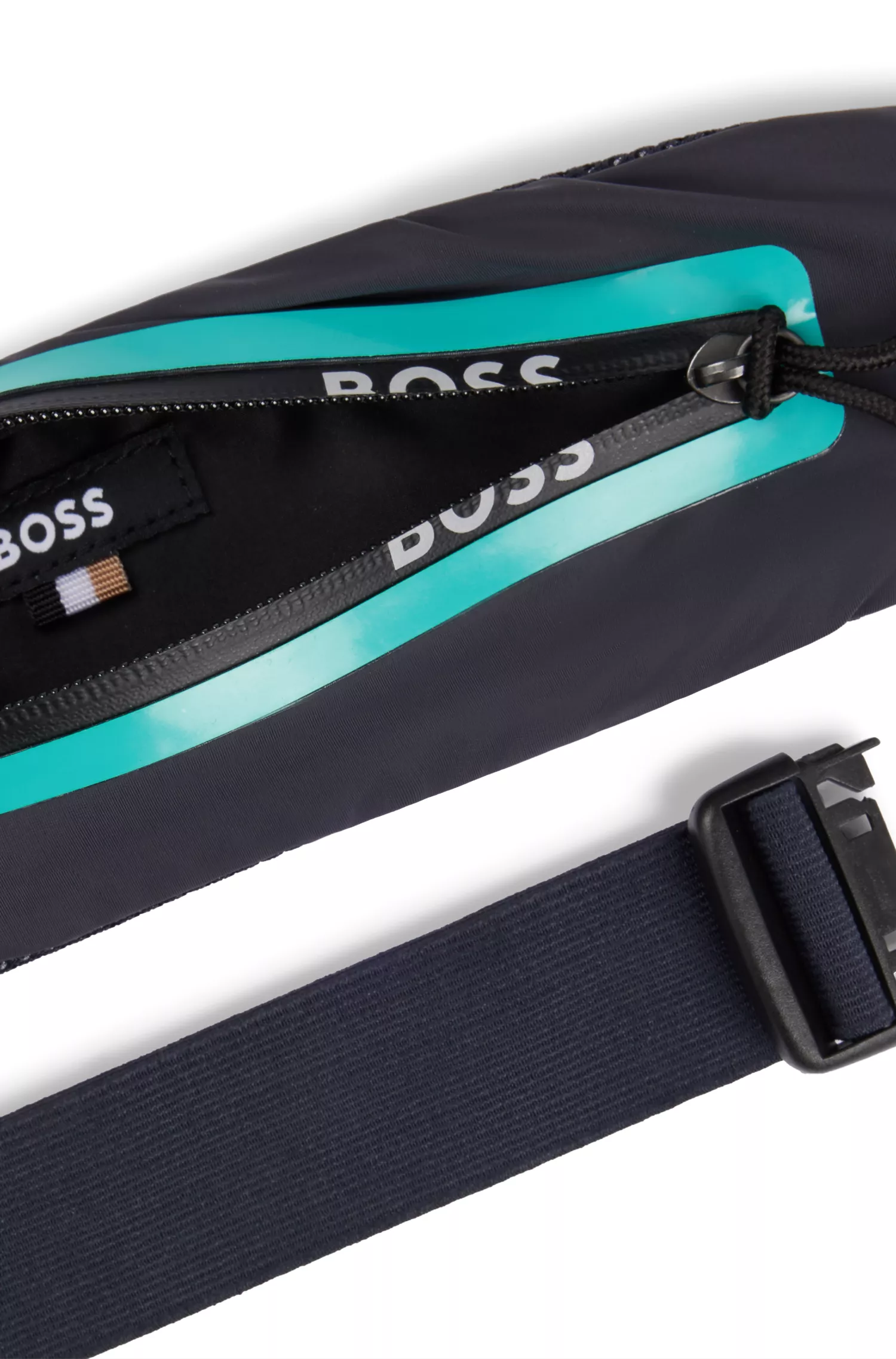 Bolsa de cintura BOSS preta para corrida com detalhe do logotipo