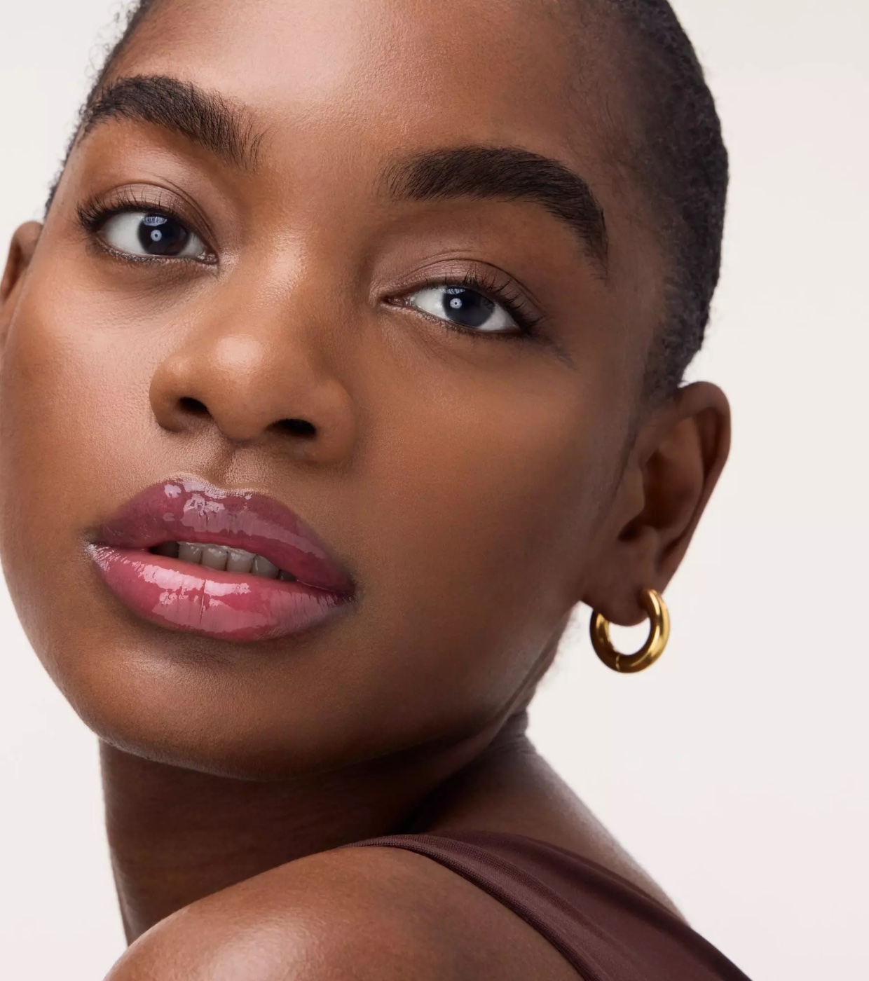 Catrice - Brilho labial Obsessed Lip Glaze - 040: Pout Of Office