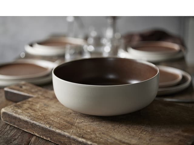 Studio Round Salatskål Matte white/Matte bark
