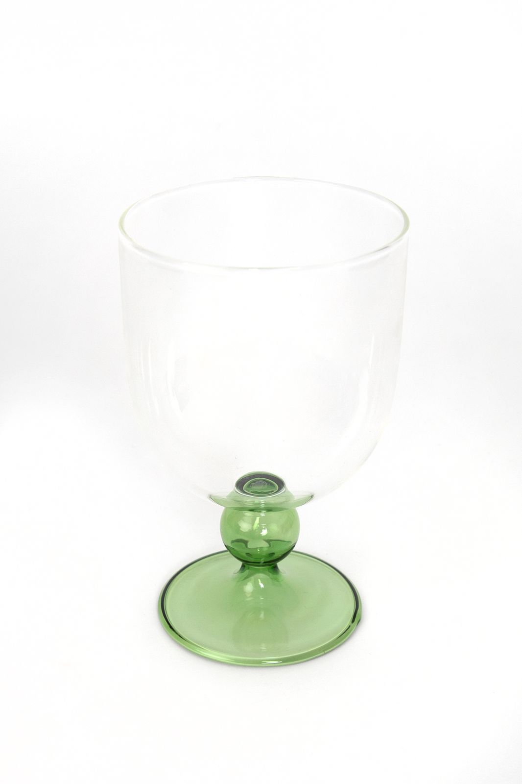 Wijnglazen met groene voet