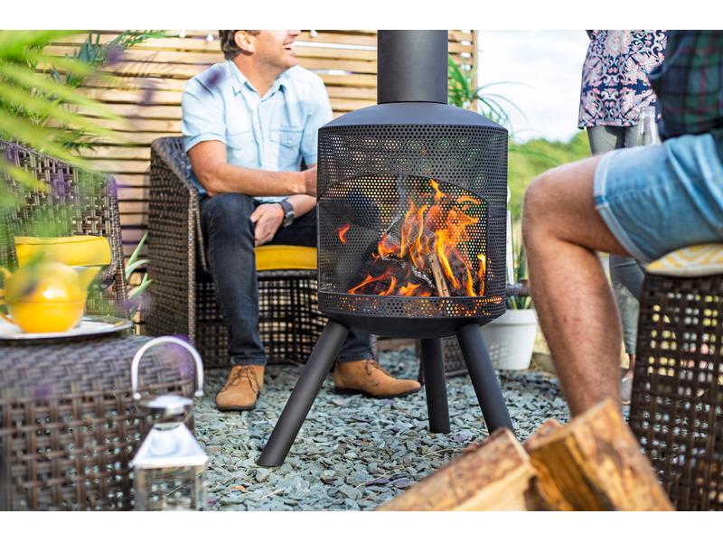 La Hacienda Erlebnisofen Santana, Ø 58 cm Perforierter Outdoor-Kamin mit dekorativem Schornstein