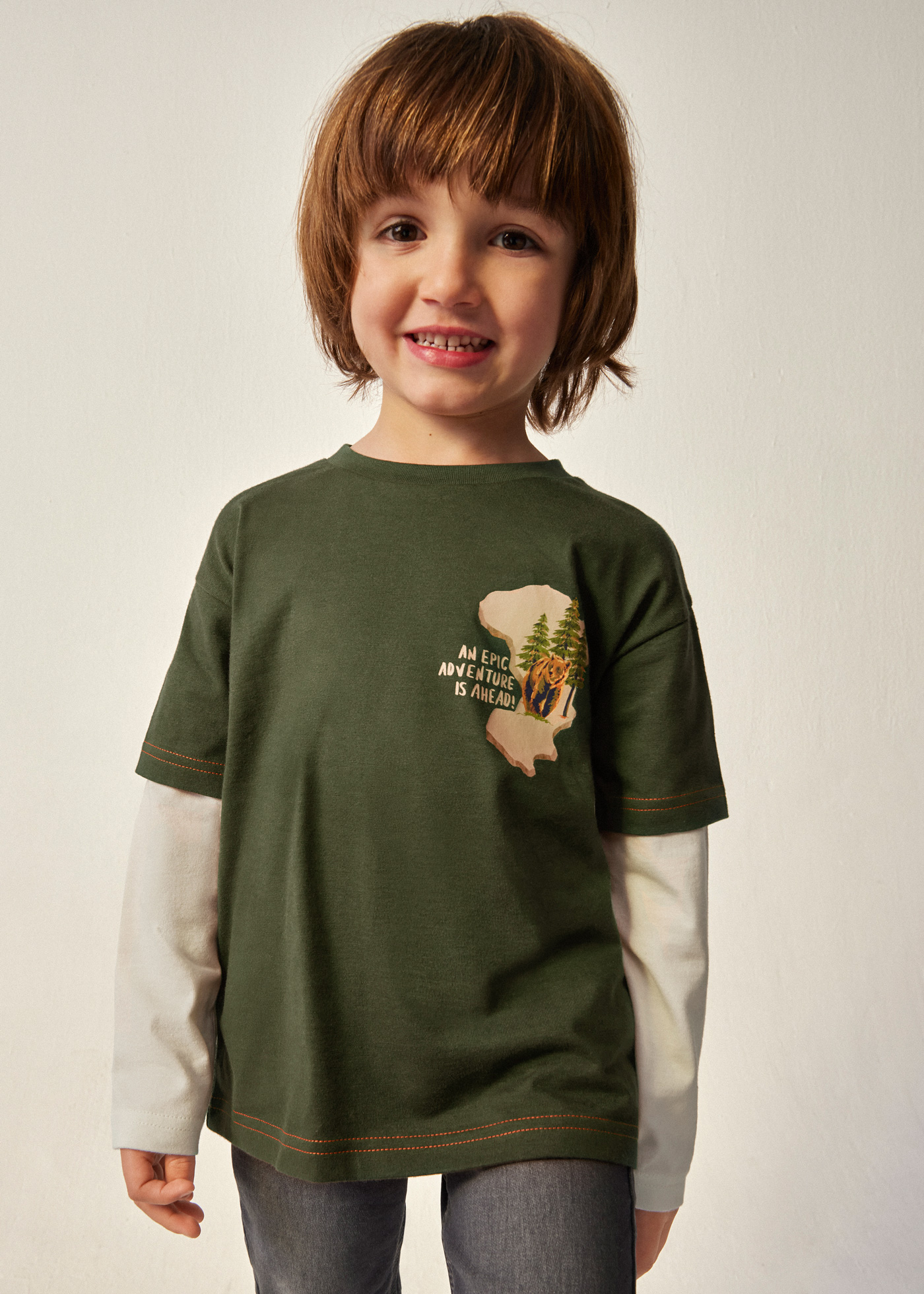 Camiseta infantil Better Cotton com ombros caídos
