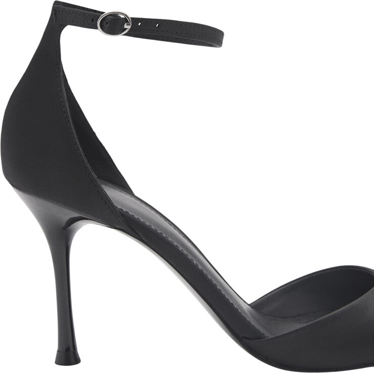 MANGO SANDALS. -- OLENS Black