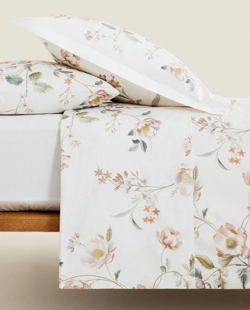 CAPA DE EDREDOM COM ESTAMPA FLORAL