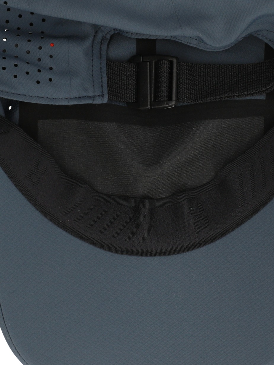 LIGHTWEIGHT CAP