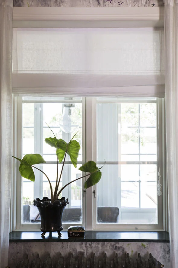 Himla Sunday Roman Blind White