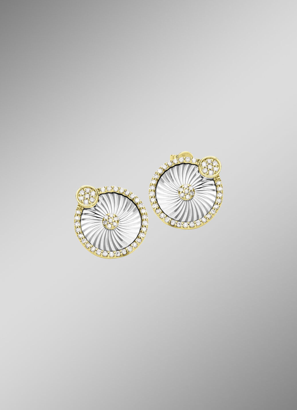 Strahlende Eleganz: Ohrstecker mit 86 Diamanten