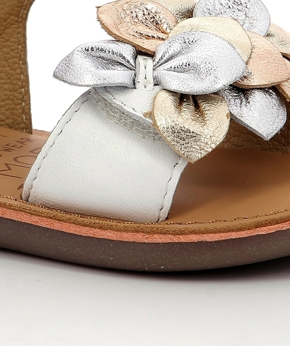 MOD8SANDALES EN CUIR CLOKNOT BLANCHES