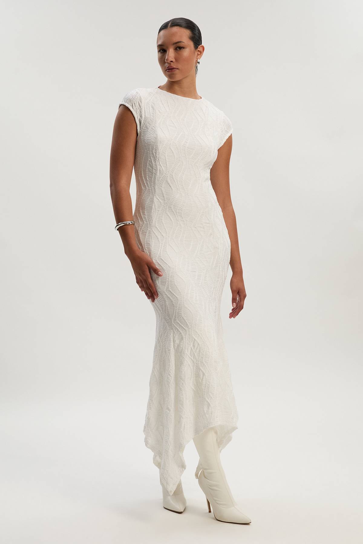 KarenMillen Robe Maxi en Jersey à Manches Courtes avec Ourlet Mouchoir Texturé et Détails de Finition