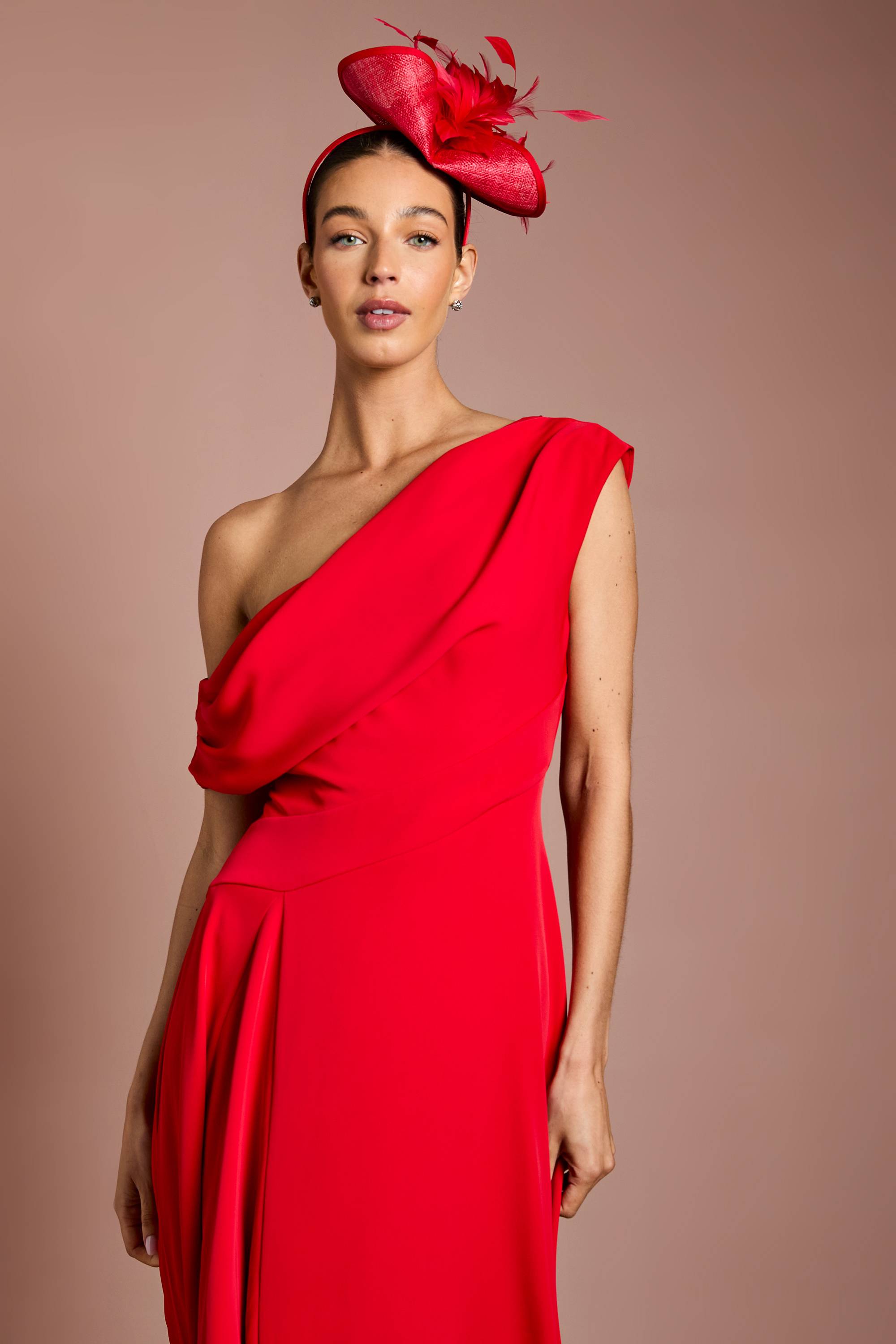 Coast Robe Midi Asymétrique En Crêpe Léger À Épaules Dénudées