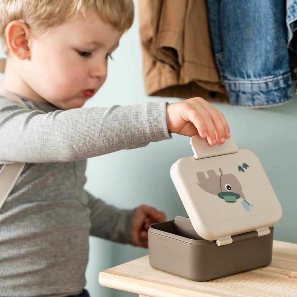 Køb DonebyDeer Sand Tiny Trails Tiny Madkasse Med Snack Picks