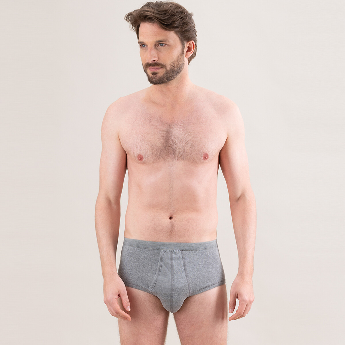 EMINÊNCIA<br>Vestido aberto, cintura alta