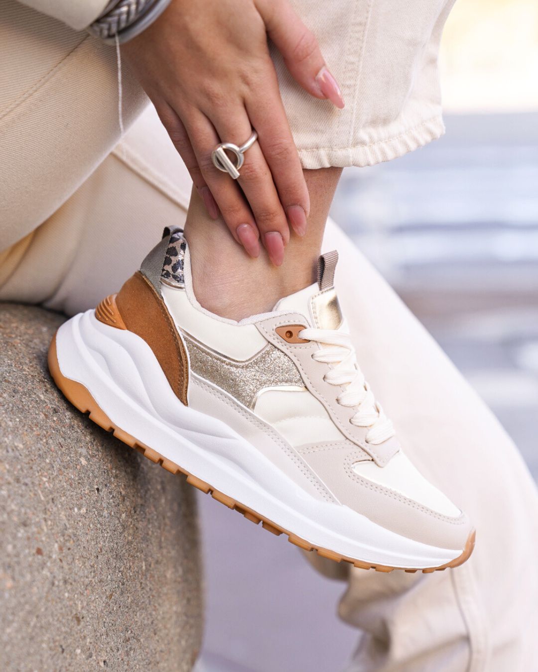 Basket femme beige à lacets - Avril