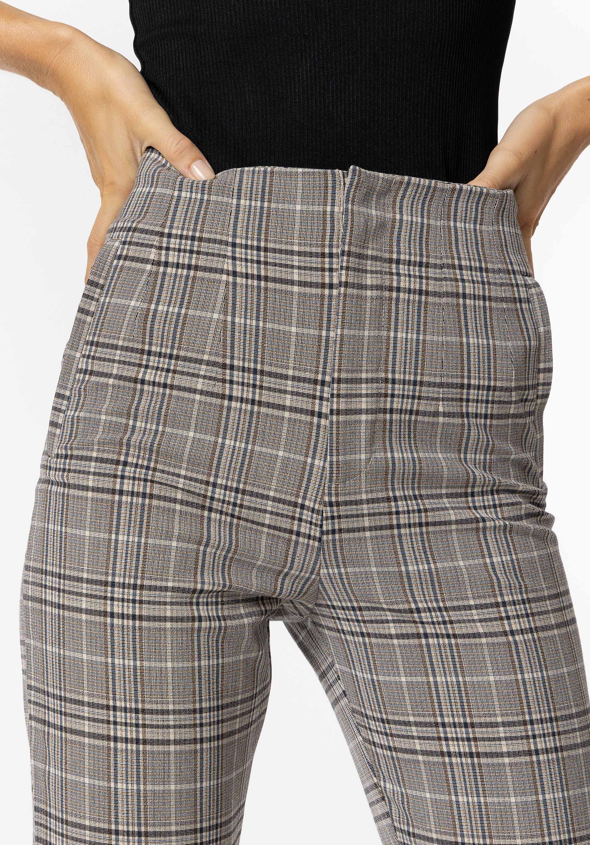 Calças Skinny com Pregas Xadrez