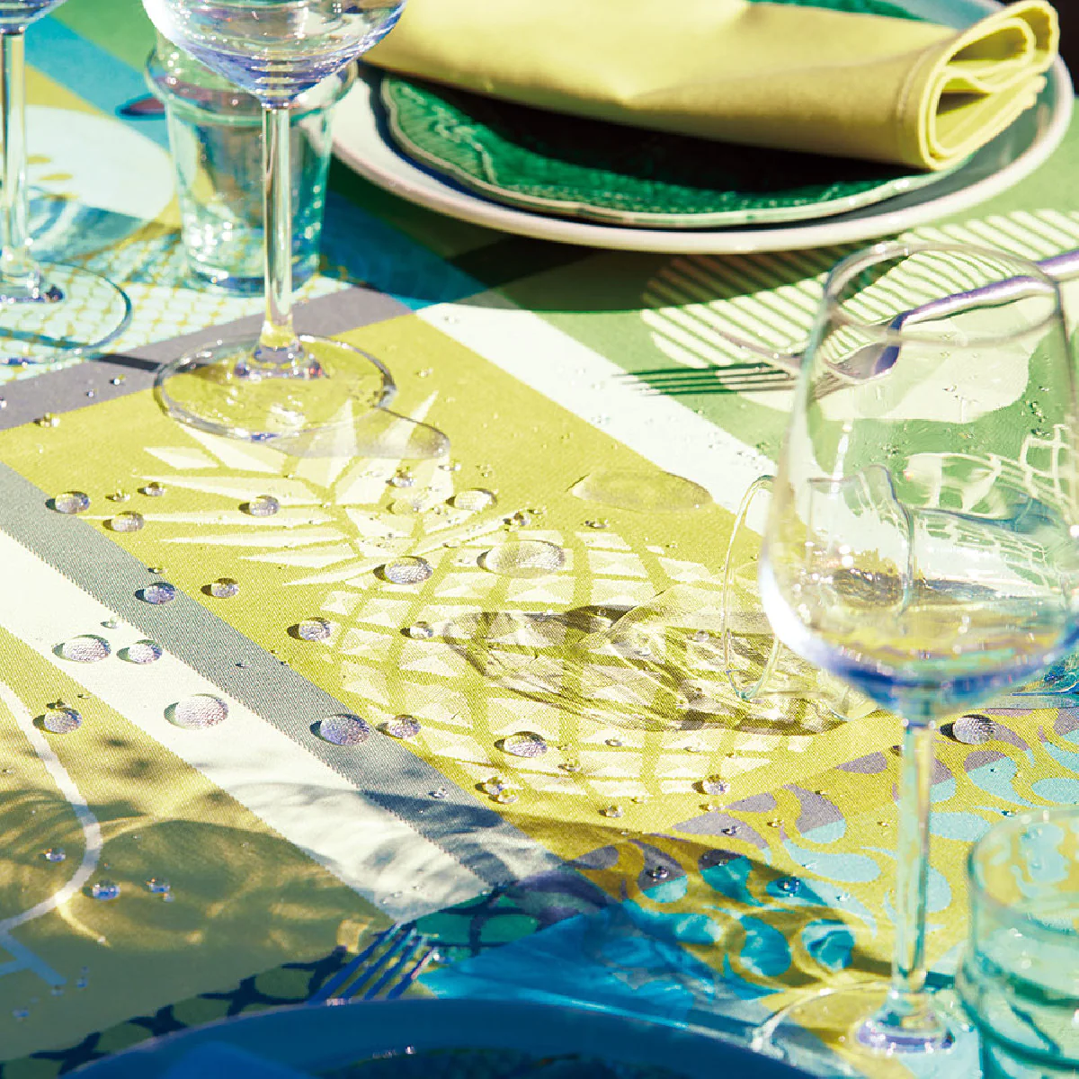 Nappe enduit imperméable pur coton vert 150X220 Garnier Thiebaut