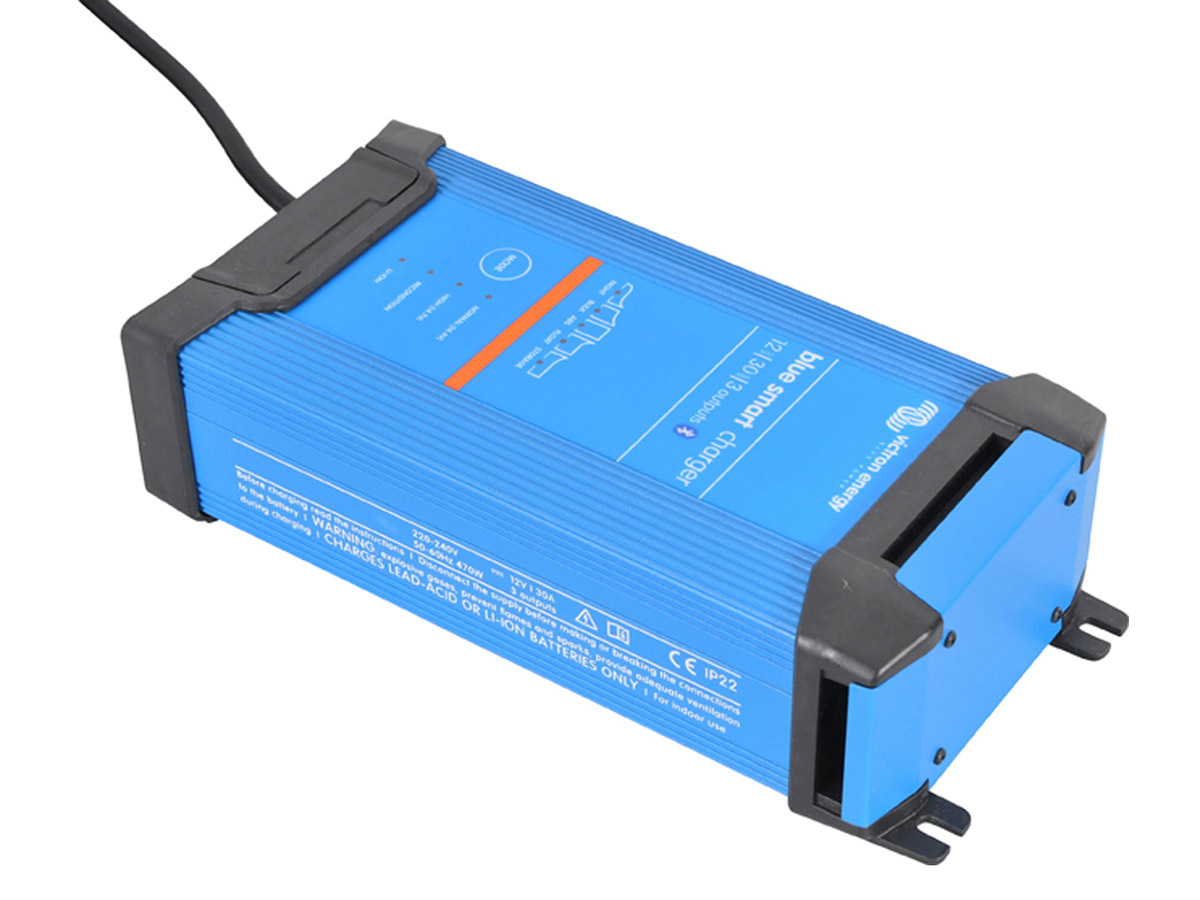 Victron IP22 30 A 3C Blue Smart acculader