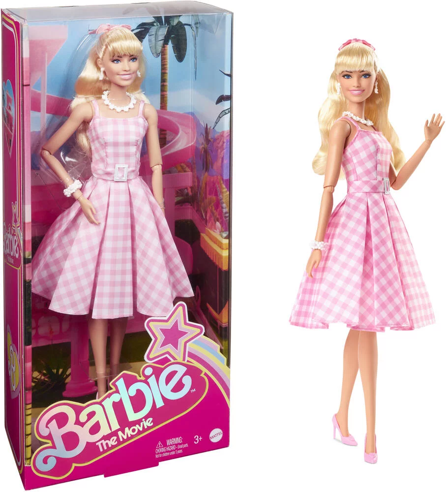 BARBIE LE FILM - POUPEE EN ROBE VICHY ROSE