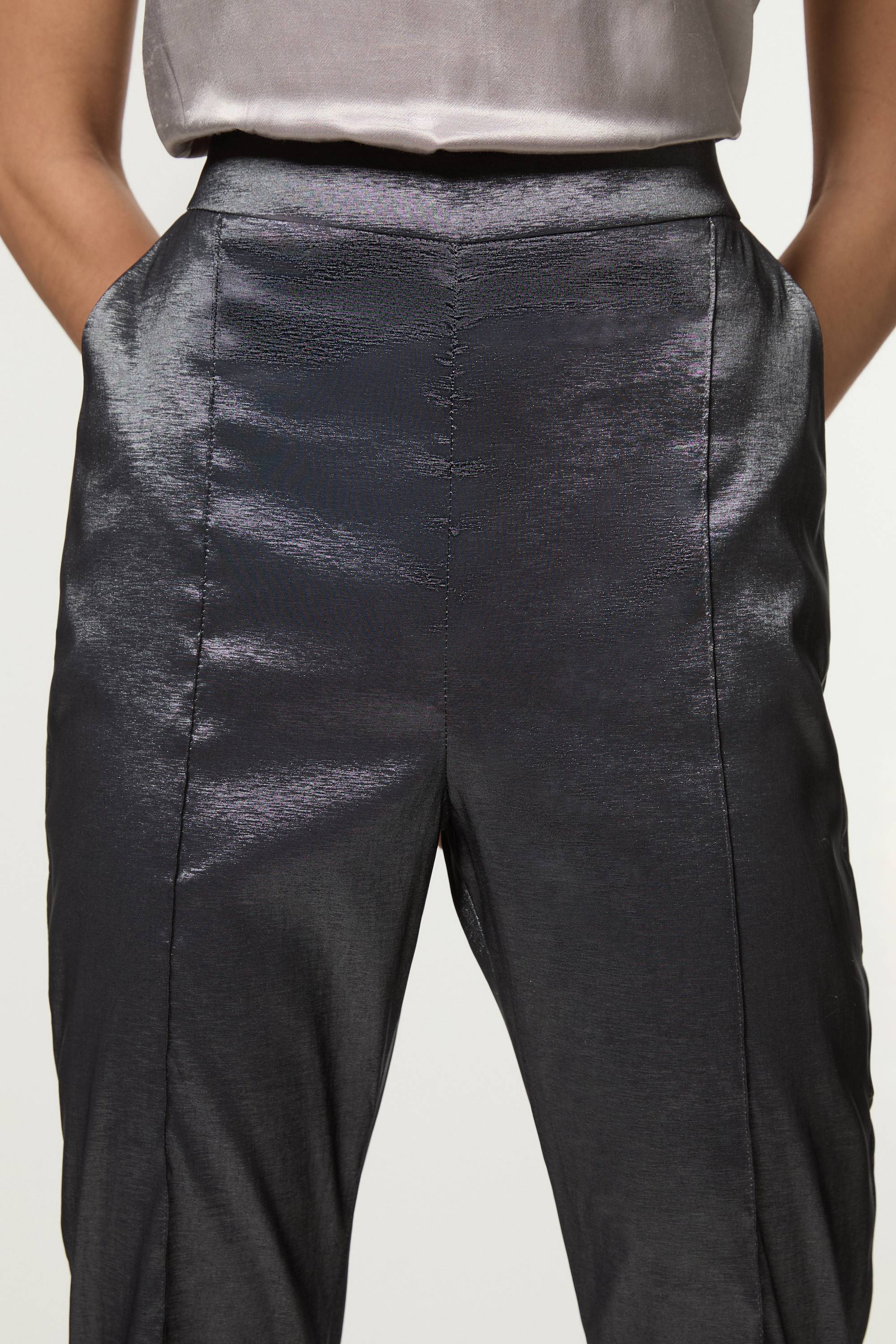 KarenMillen Pantalon droit métallisé à coupe fluide