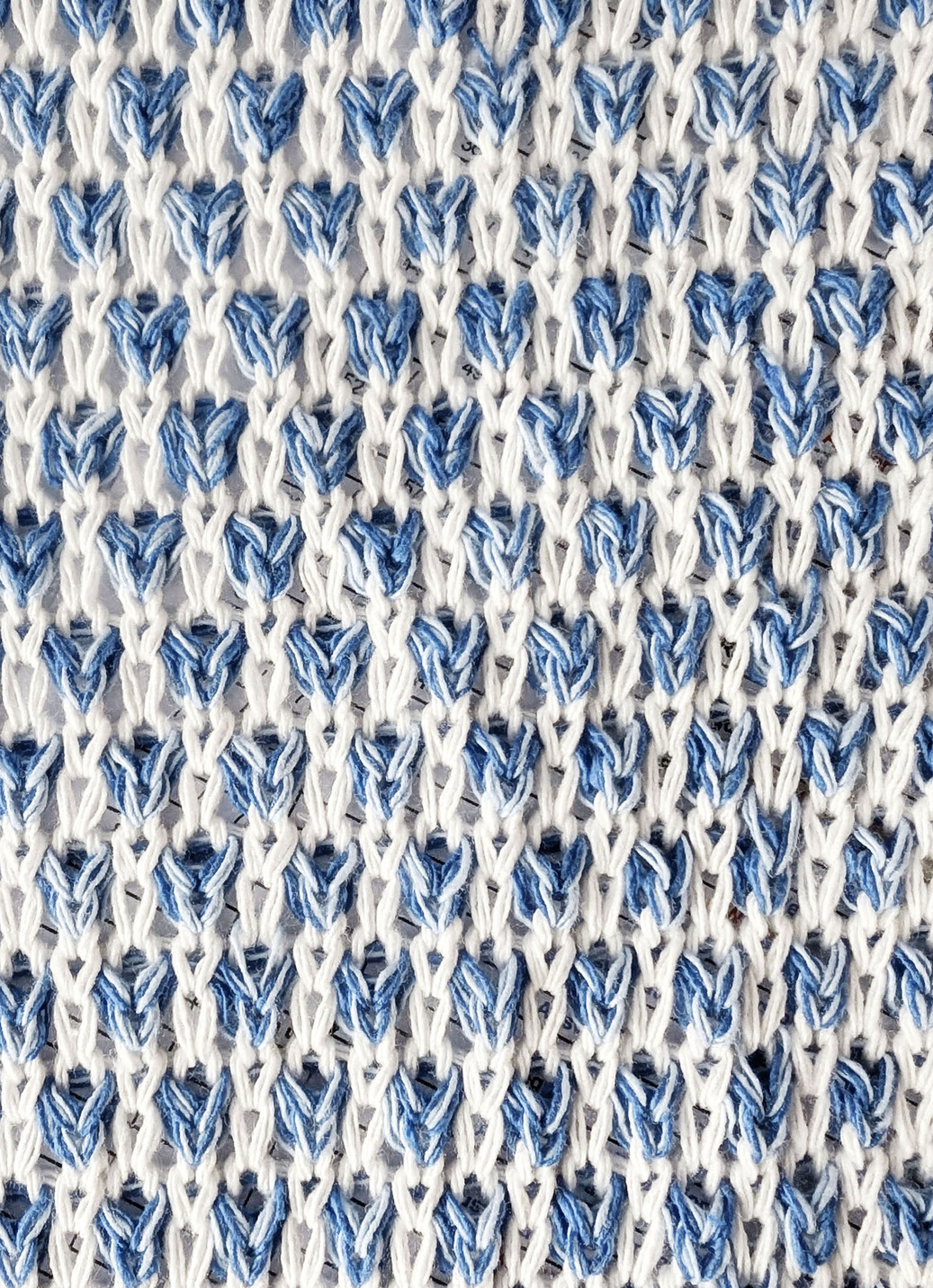 Strickjacke mit aufwendiger Struktur