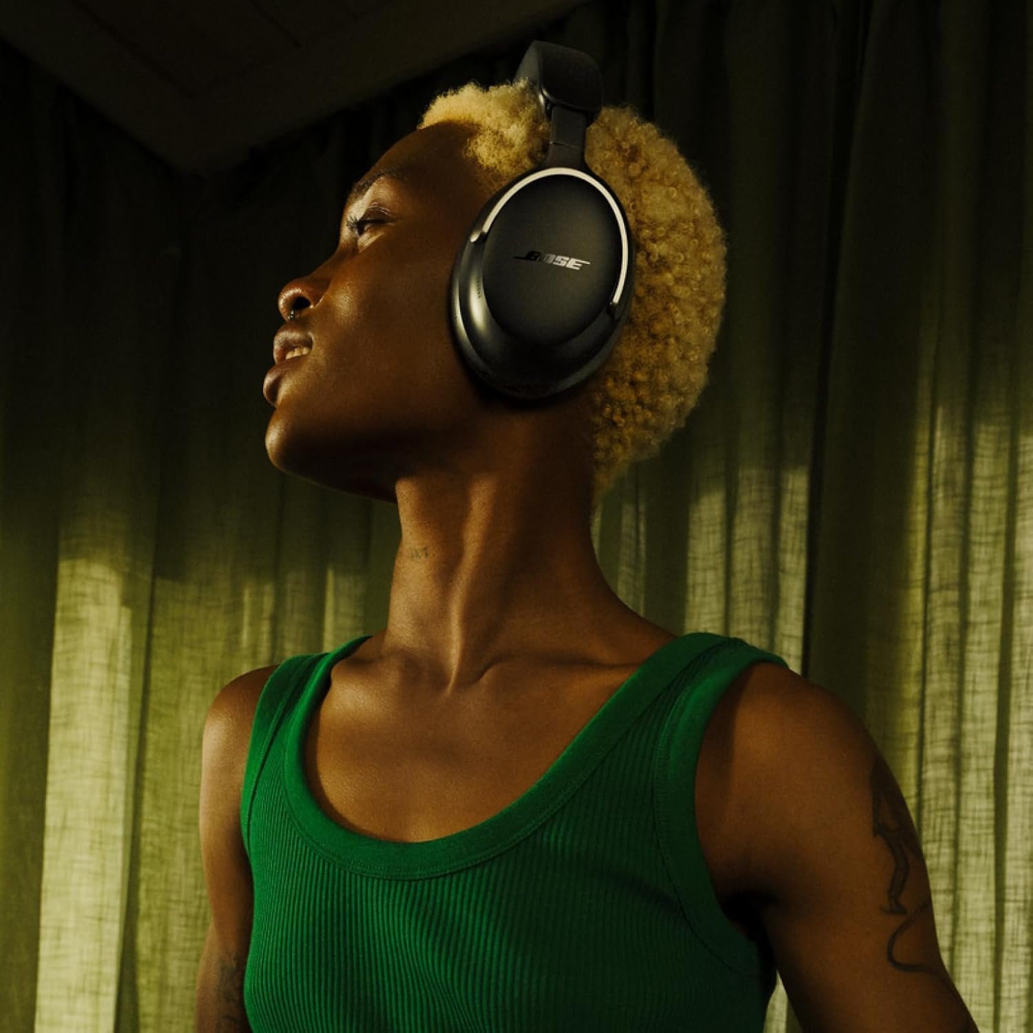 Bose QuietComfort Ultra Headphones, Casque sans Fil à réduction de Bruit avec Audio Spatial, Casque Bluetooth Confortable, Jusqu’à 24 h d’autonomie de la Batterie