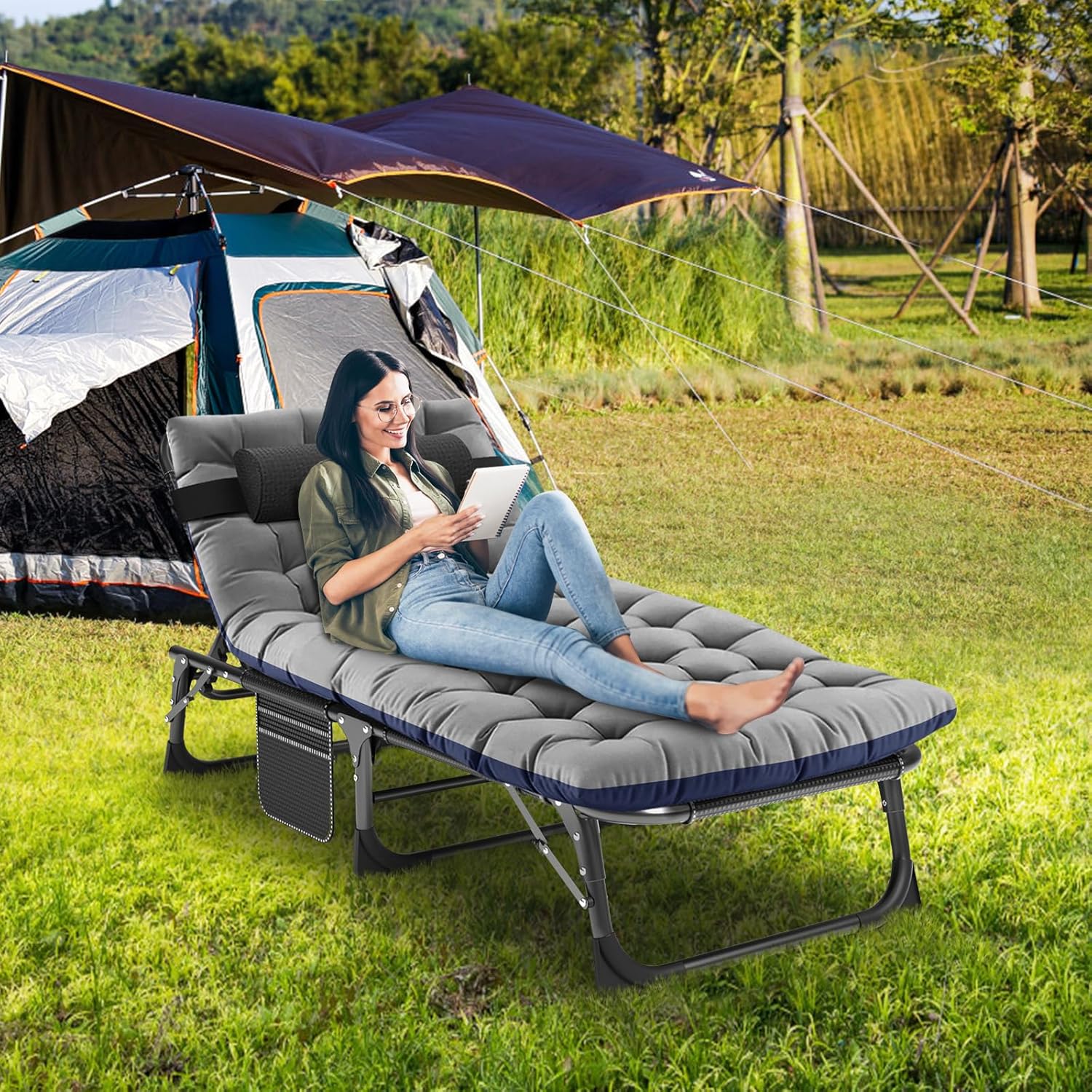 Sonnenliege Liegestuhl Klappbar, 200KG Belastbar Kippliege Gartenliege mit Matratze und Nackenkissen, Verstellbare Rückenlehne Relaxliege Campingliege Klappbett für Outdoor Balkon Garten