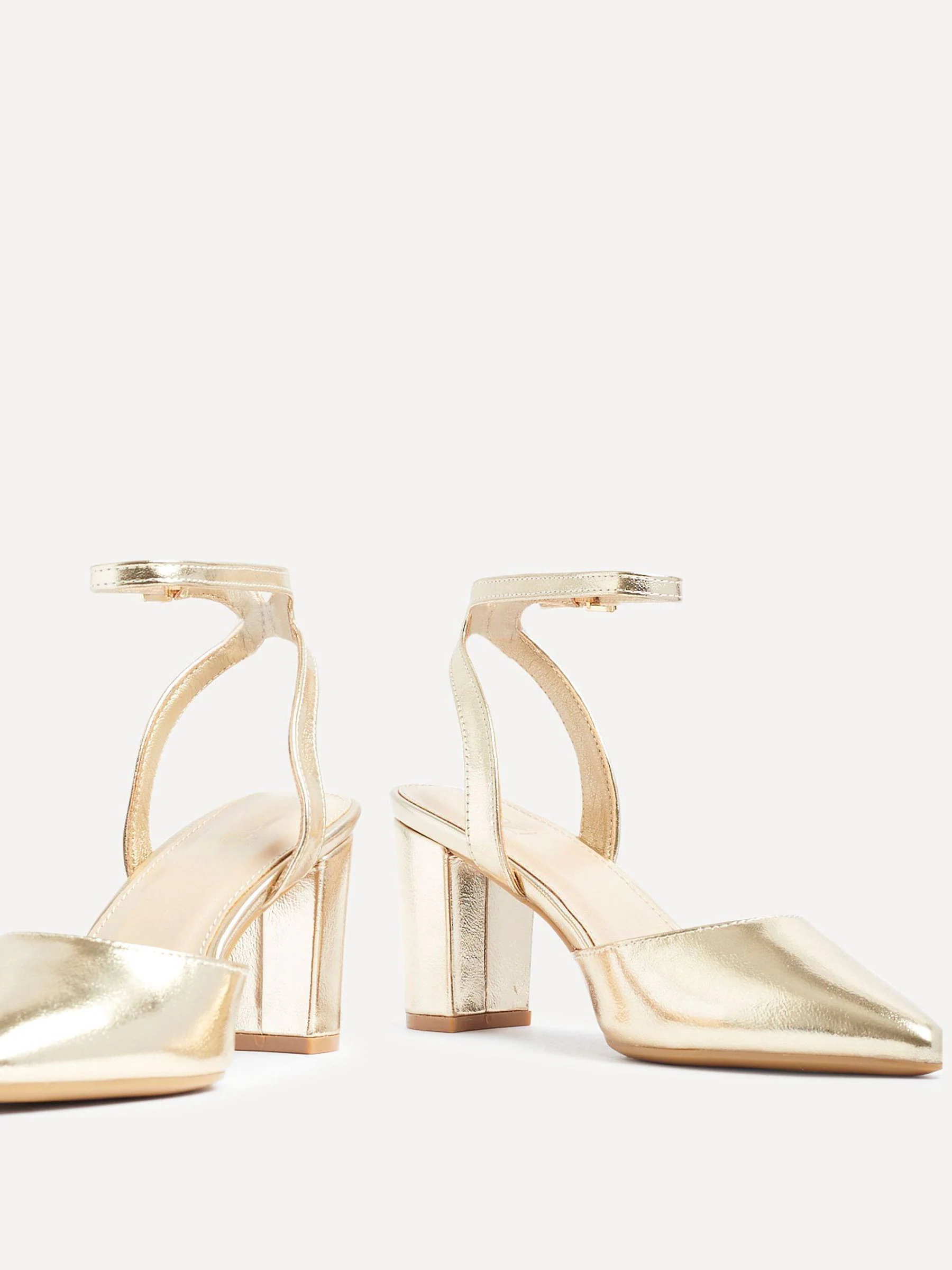Goud - Linzi Rendall Pumps met blokhak en open achterkant