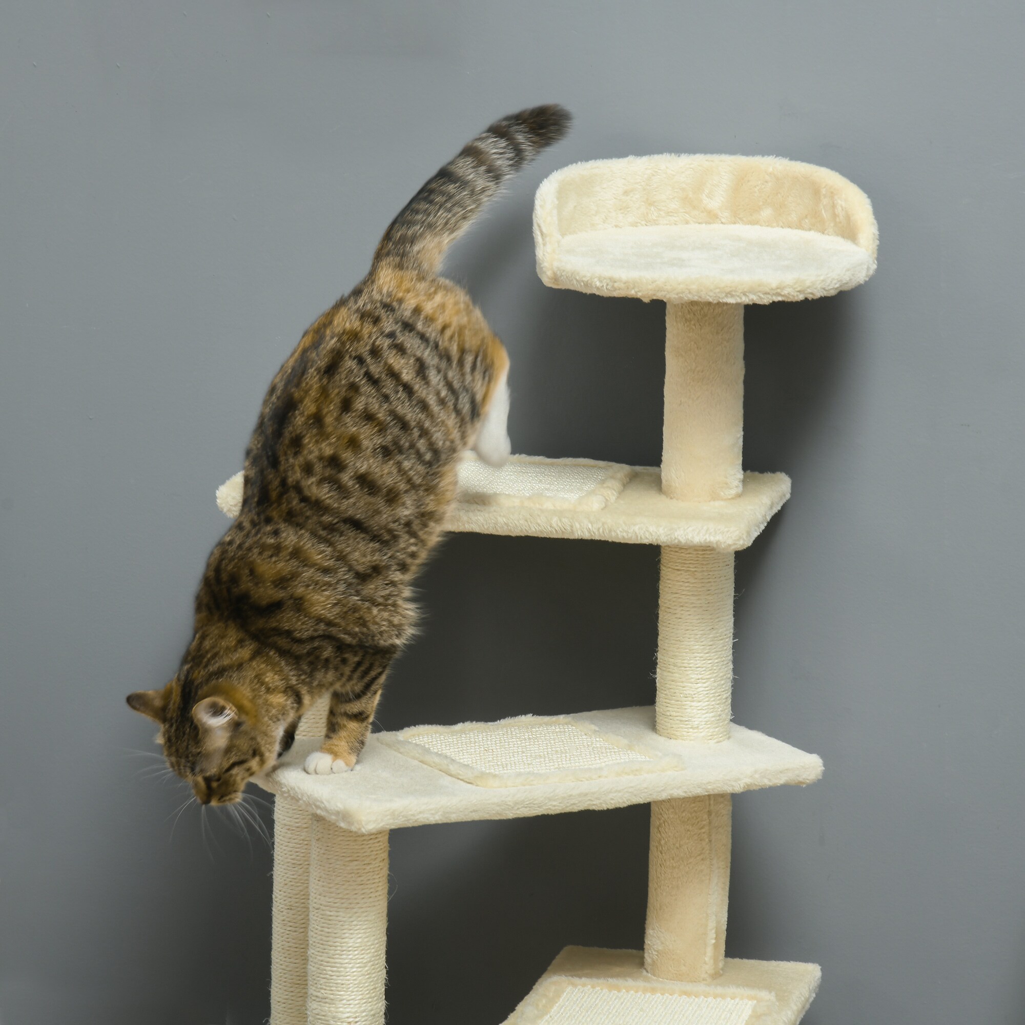 PawHut Katzenkratzbaum mit Sisalsäulen beige 50 x 50 x 100 cm (BxTxH)