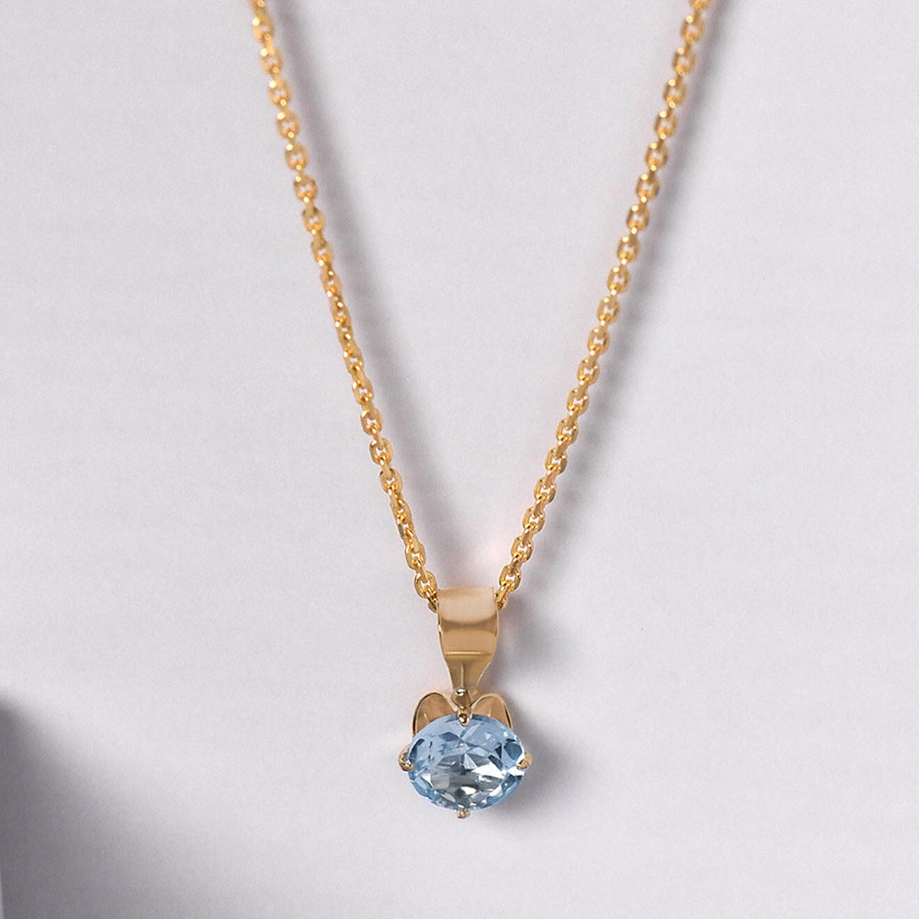 Instant d'Or Pendentif Puce Topaze 0.66 ct or jaune