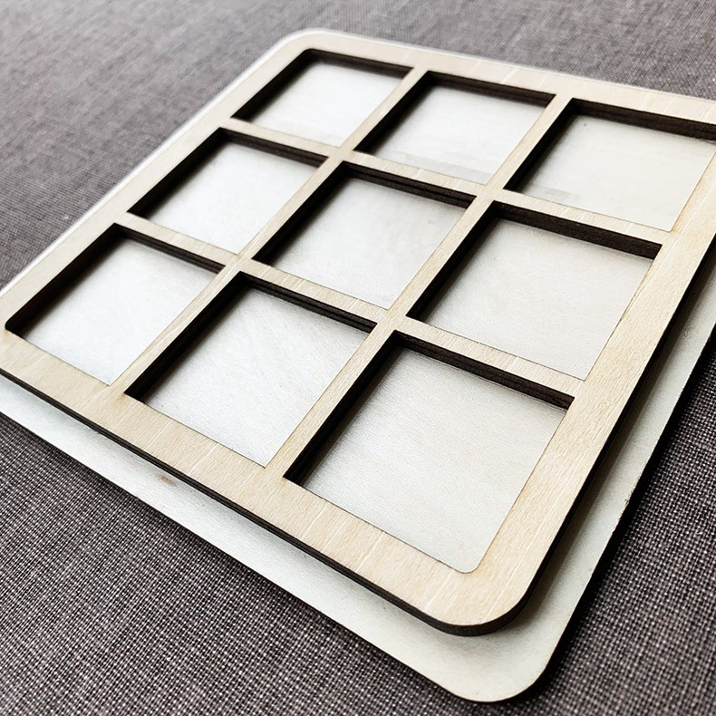 (14x14cm) Holz Mini Tic Tac Toe Brett Spiel Kinder Spielzeug Drei Gewinnt Reise Lernspiel - Schwarz / Weiss