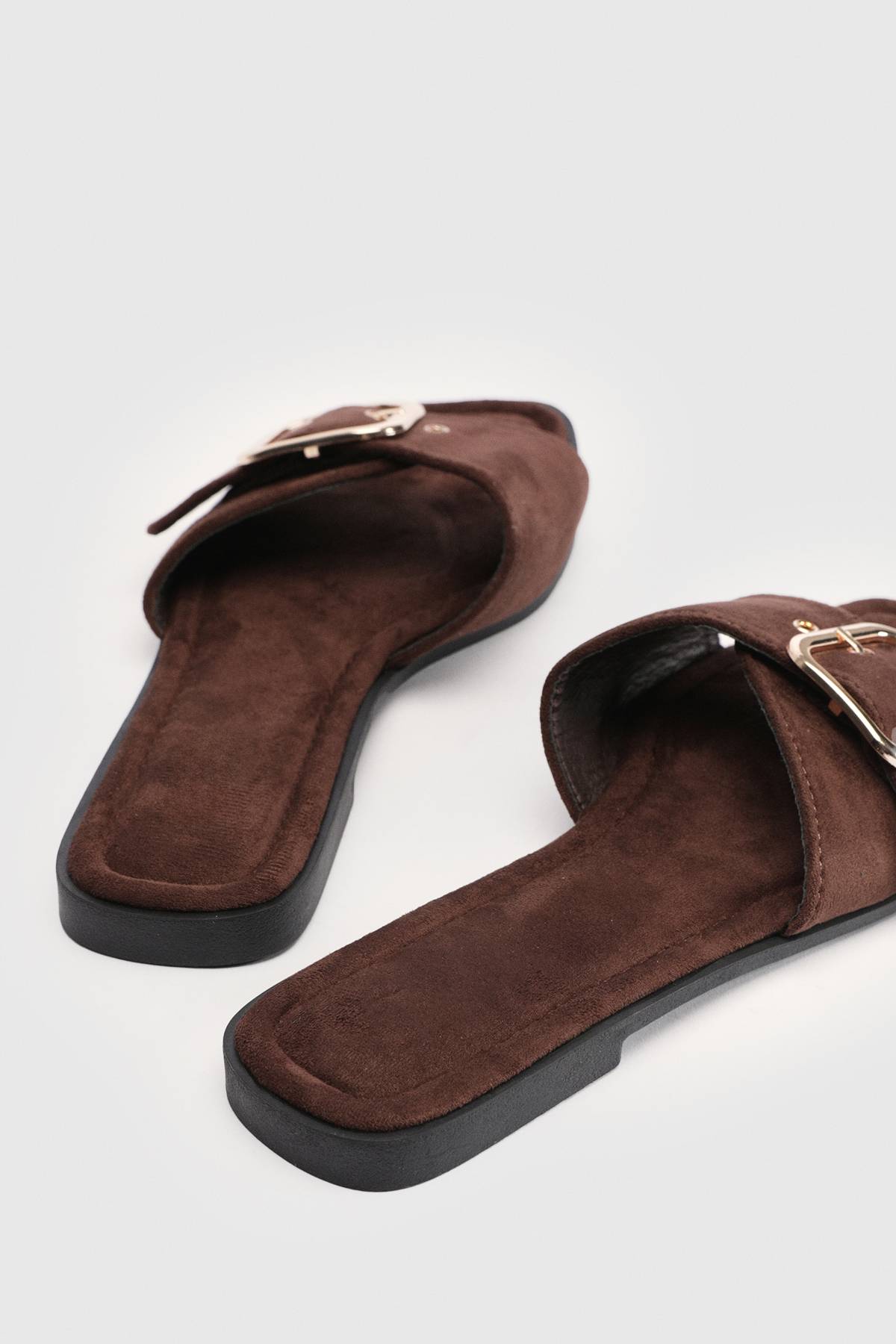 boohoo Sandales Plates En Synthétique Avec Boucle Surdimensionnée