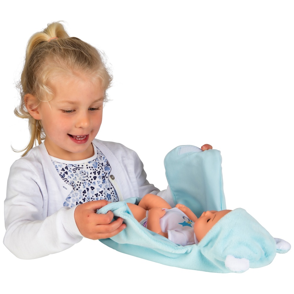 Kuschelige hellblaue Puppe