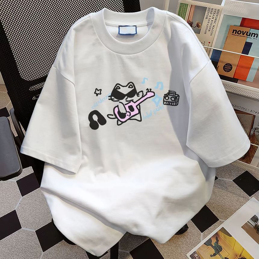 Bolgivy - Oversized T-shirt met korte mouwen en kattengitaarprint