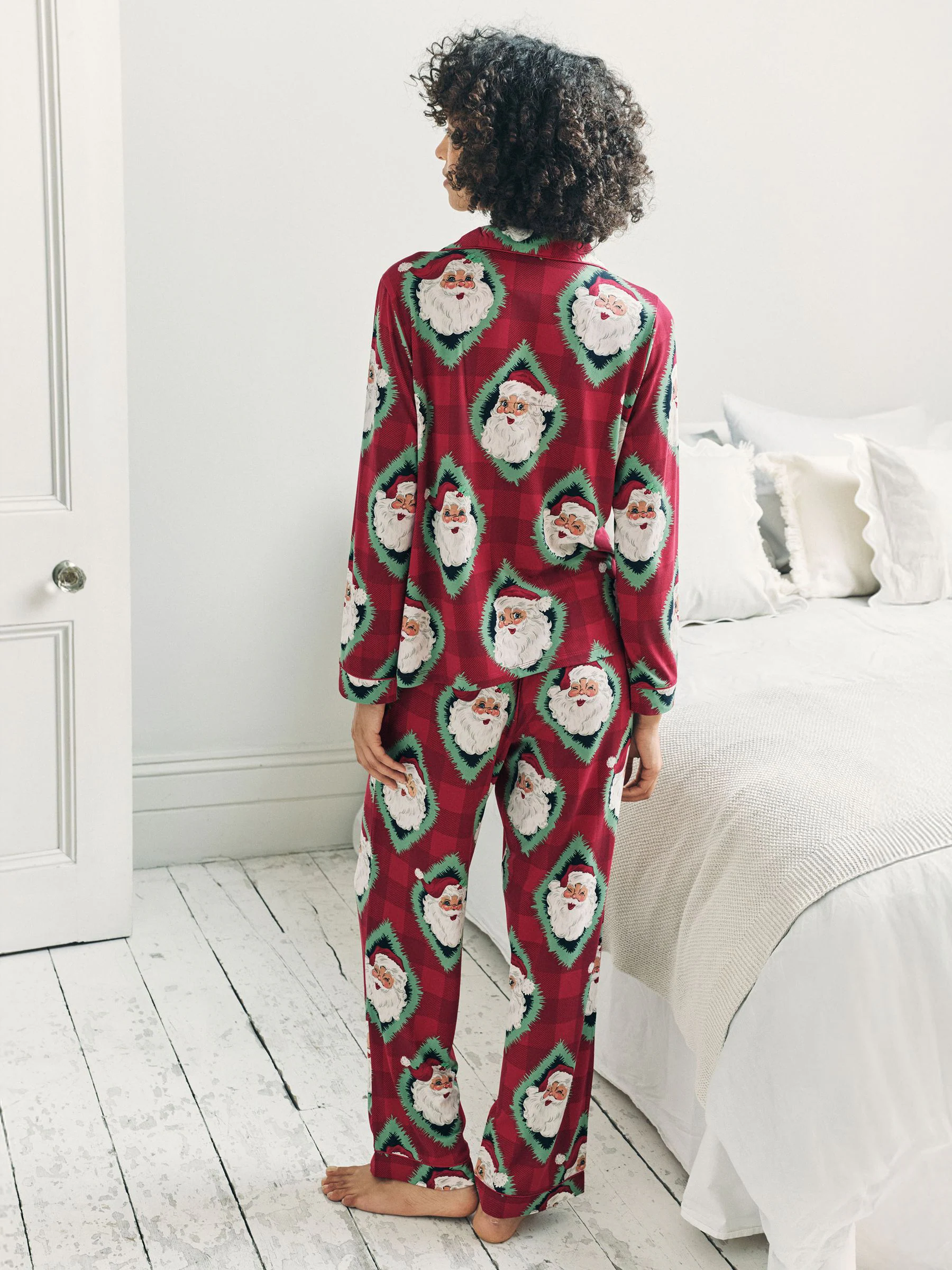 Chelsea Peers Christmas Jolly Santa Print Long Pyjamas Set