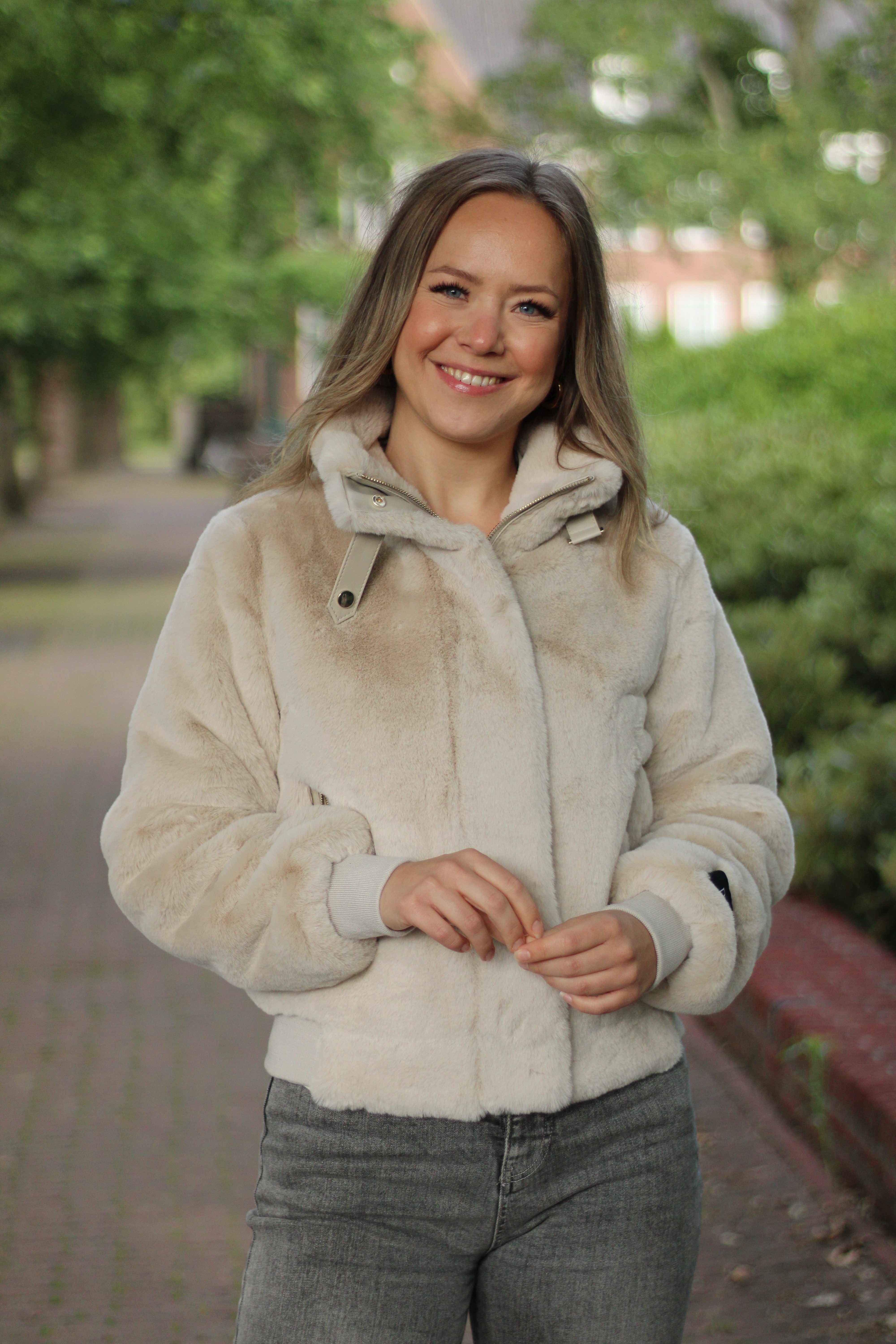 Rino & Pelle - Ambra Short Fake Fur Jacket  - Birch